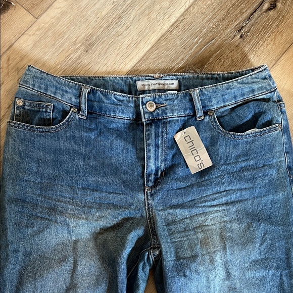 Chico's, size 1.5 (US 10), Medium Wash Denim Jeans, UIGC - Picture 2 of 4